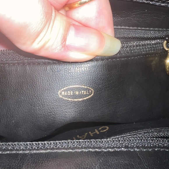 CHANEL Black and Gold Backpack with caviar leather from 1994’ - Picture 7 of 16